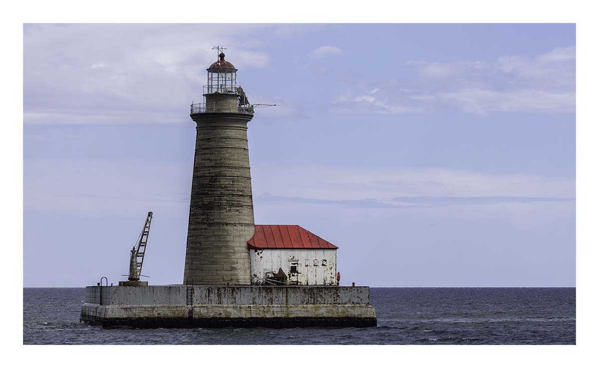 Spectacular Reef Lighthouse
